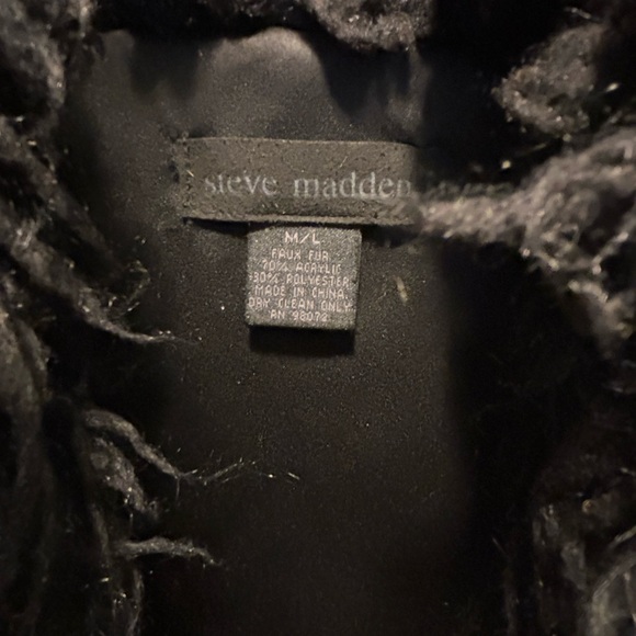 Steven Madden Faux Fur Black Vest - Picture 3 of 5